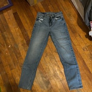 American Eagle women stretch jeans no rips size 2